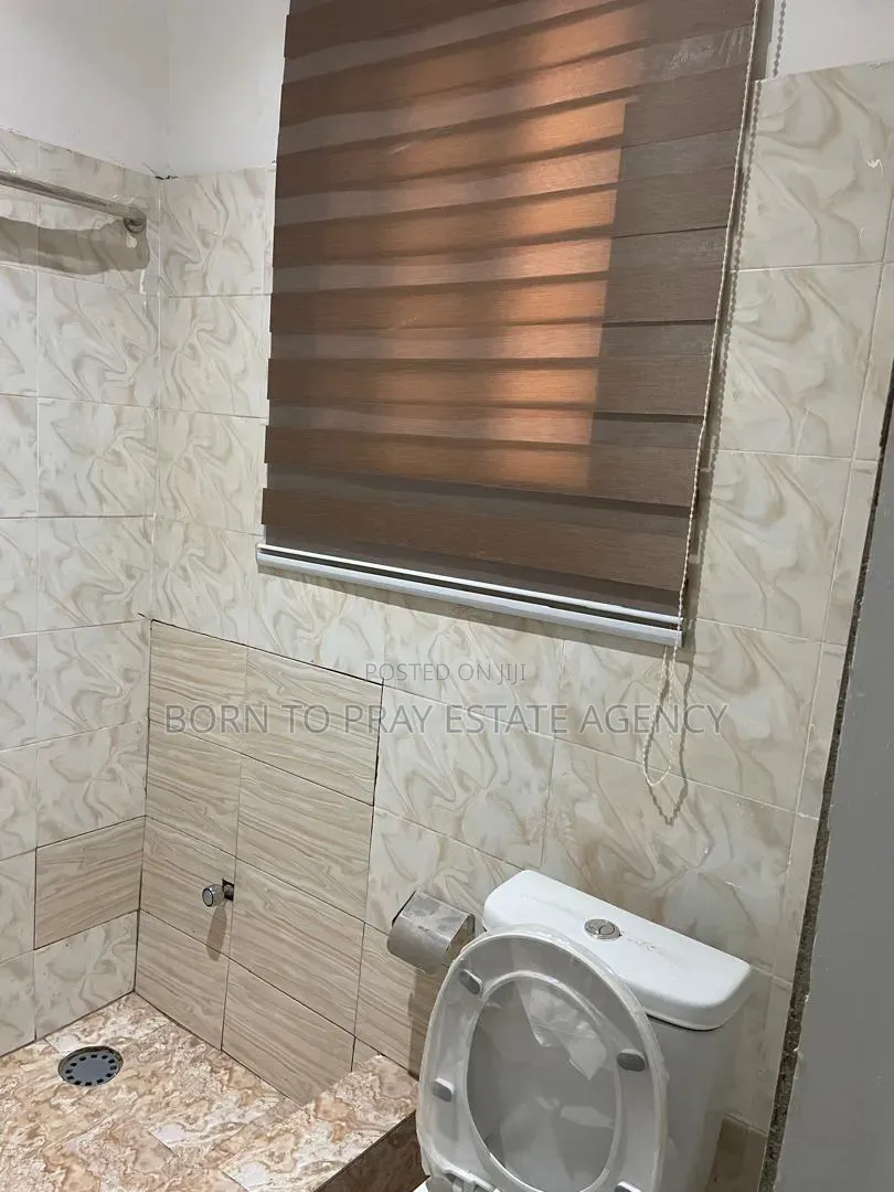 2bdrm Apartment in Born To Pray Estate, Ejisu-Juaben Municipal for rent