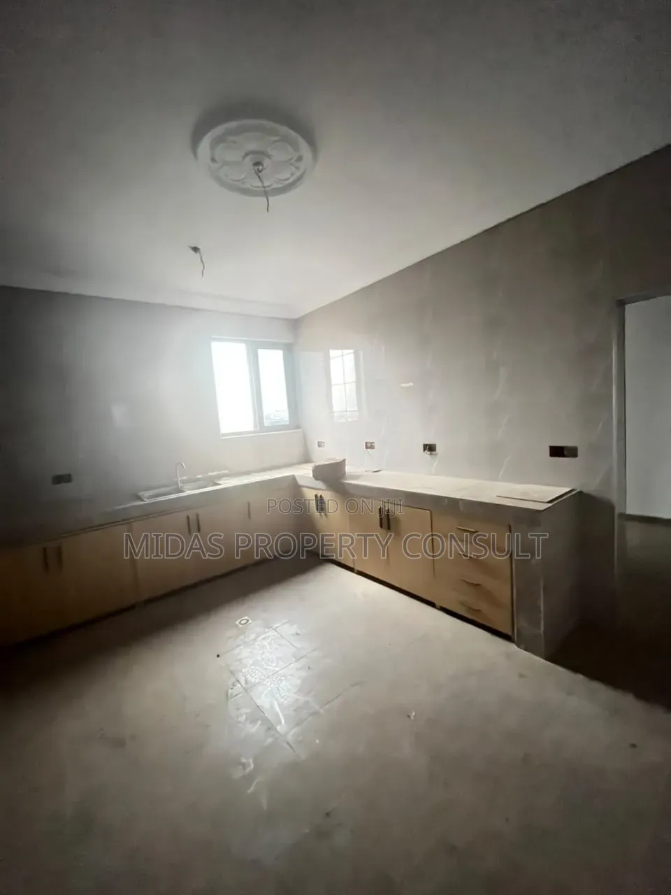 2bdrm Apartment in Madina, Estate for rent