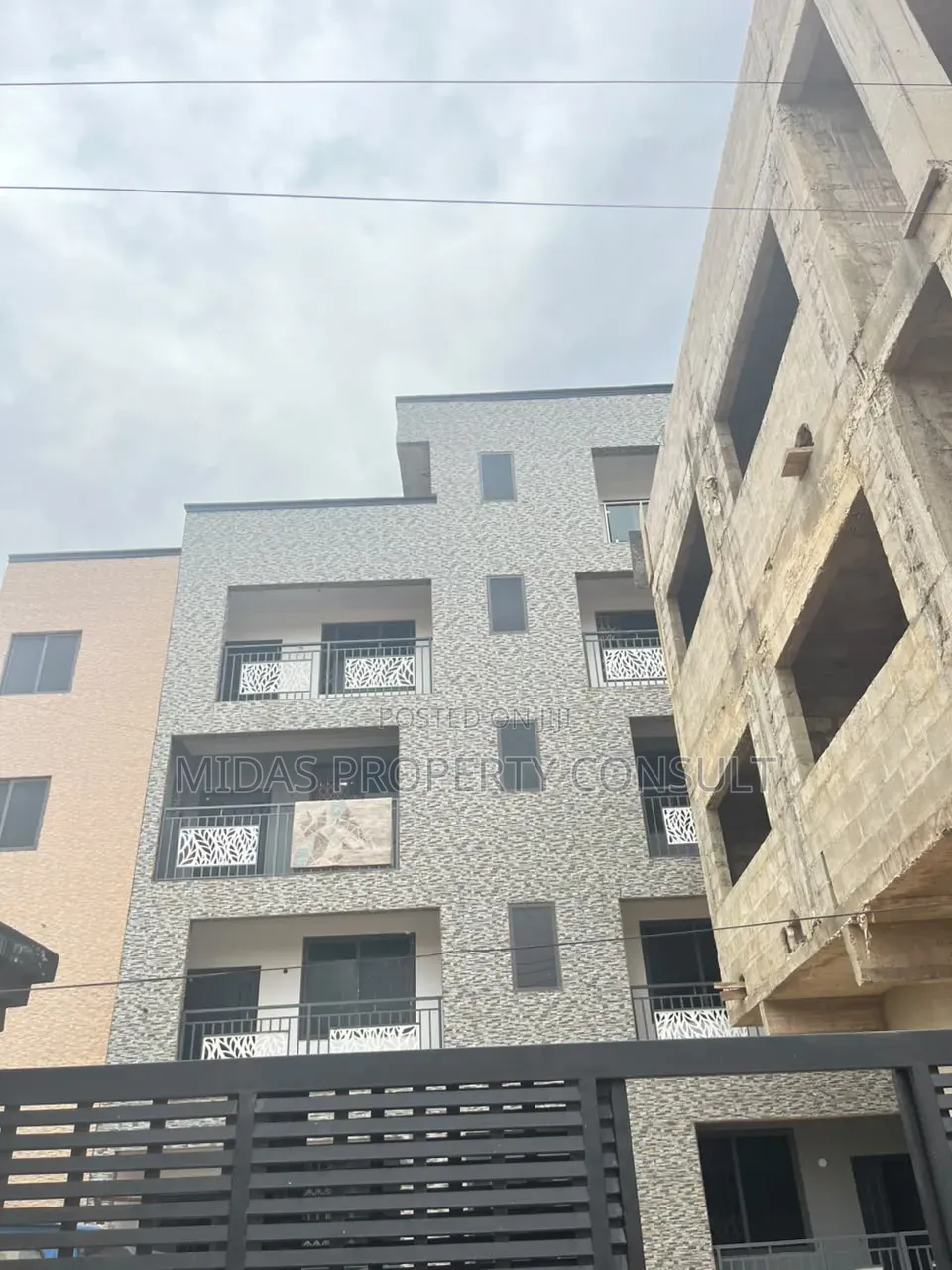 2bdrm Apartment in Madina, Estate for rent