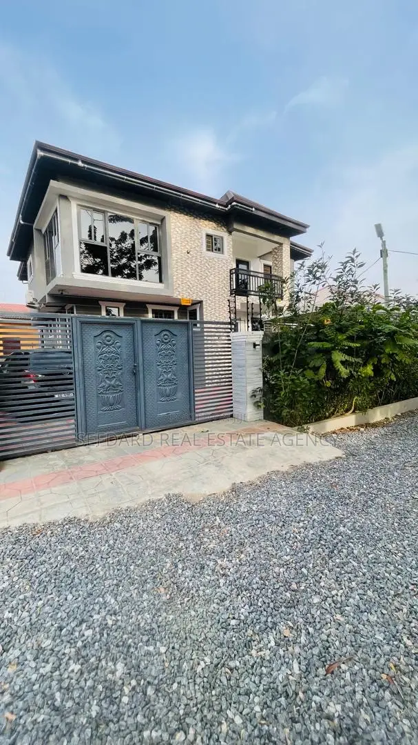 4bdrm Duplex in Sefdard Properties, Amasaman for sale