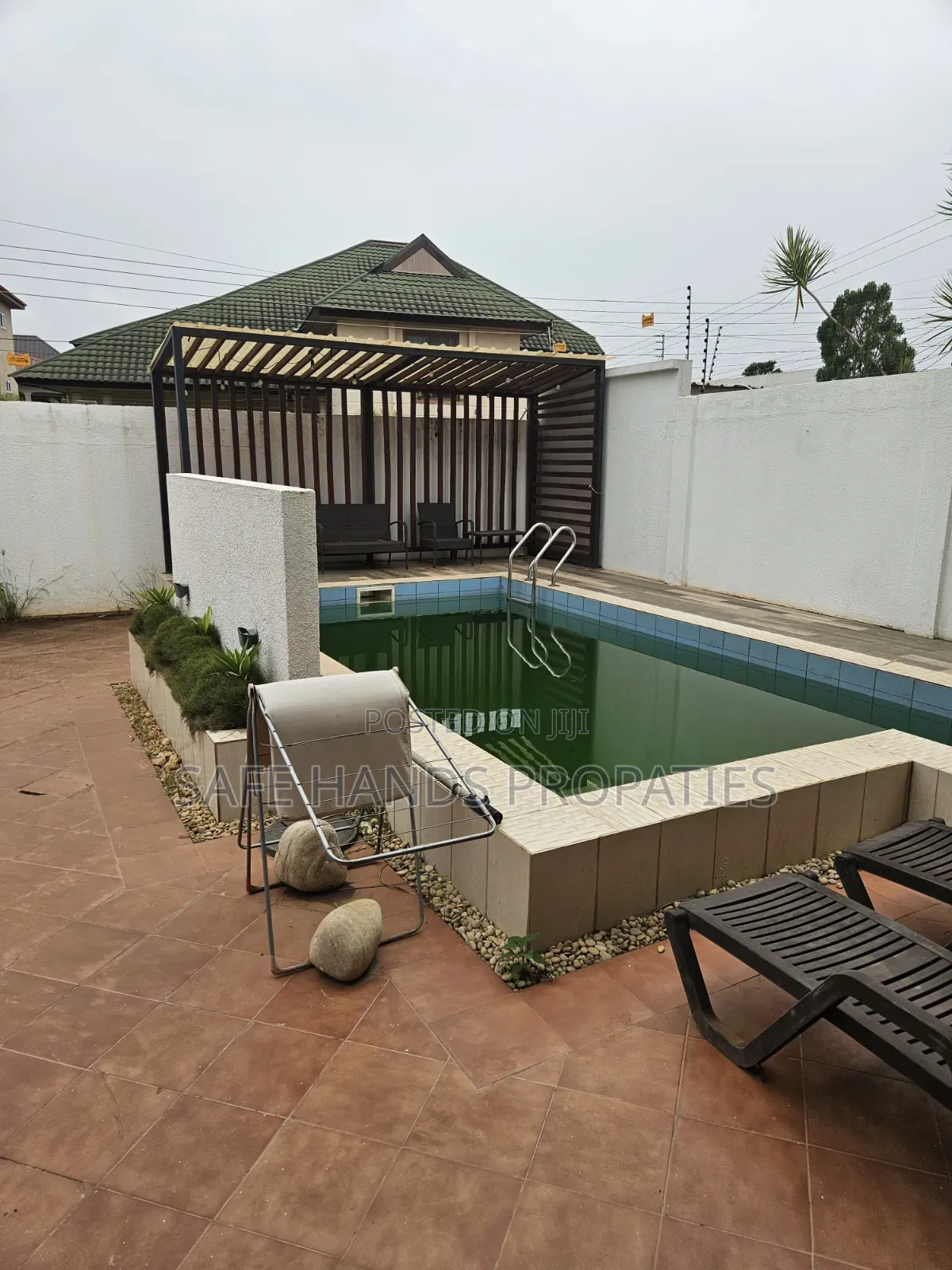 Furnished 5bdrm House in Accra Metropolitan for sale