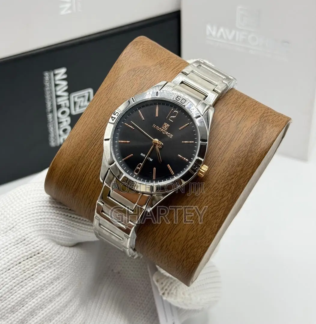 Unique Ladies Chain Strap Ladies Analog Watch