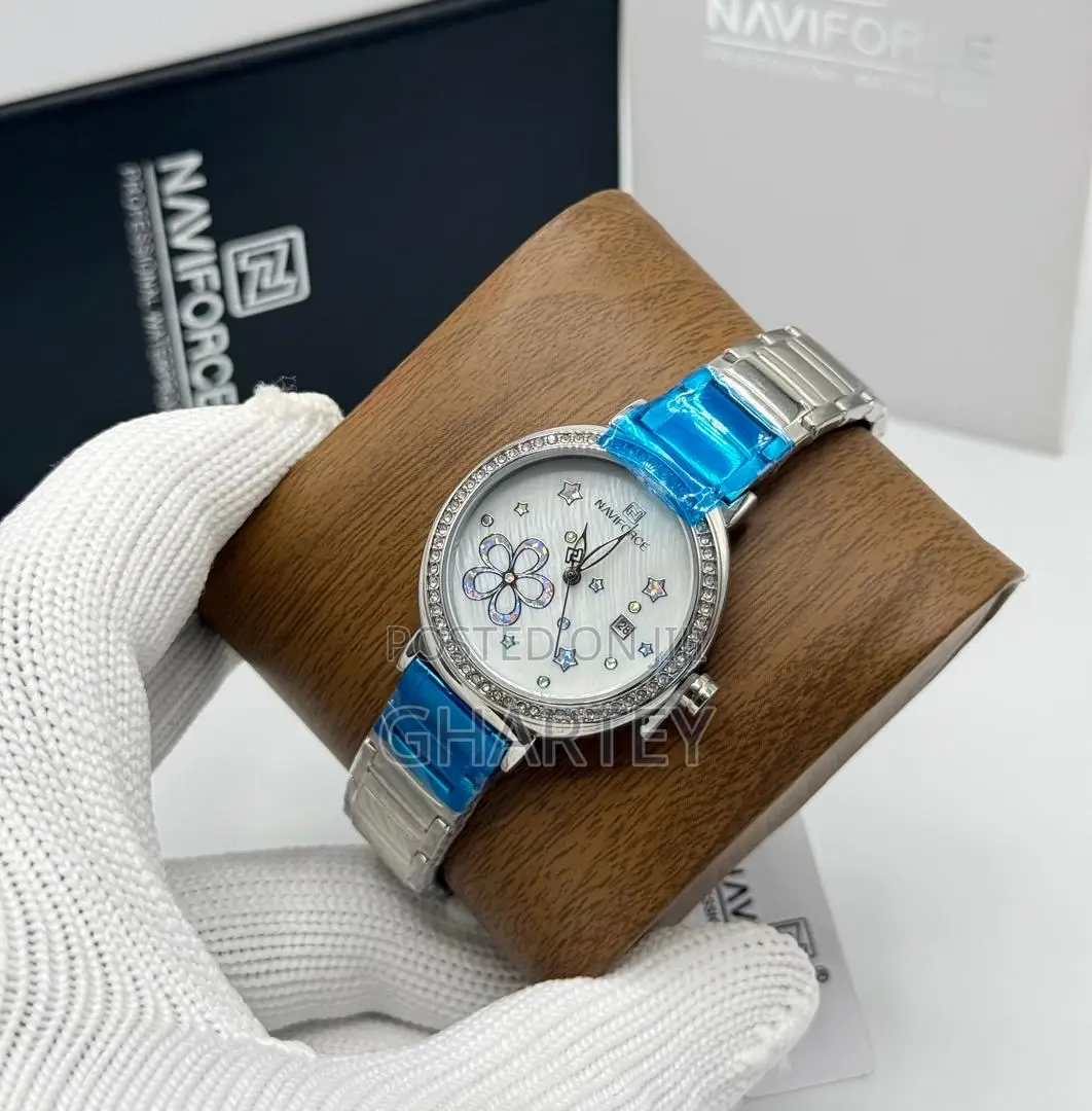 Unique Ladies Chain Strap Ladies Analog Watch