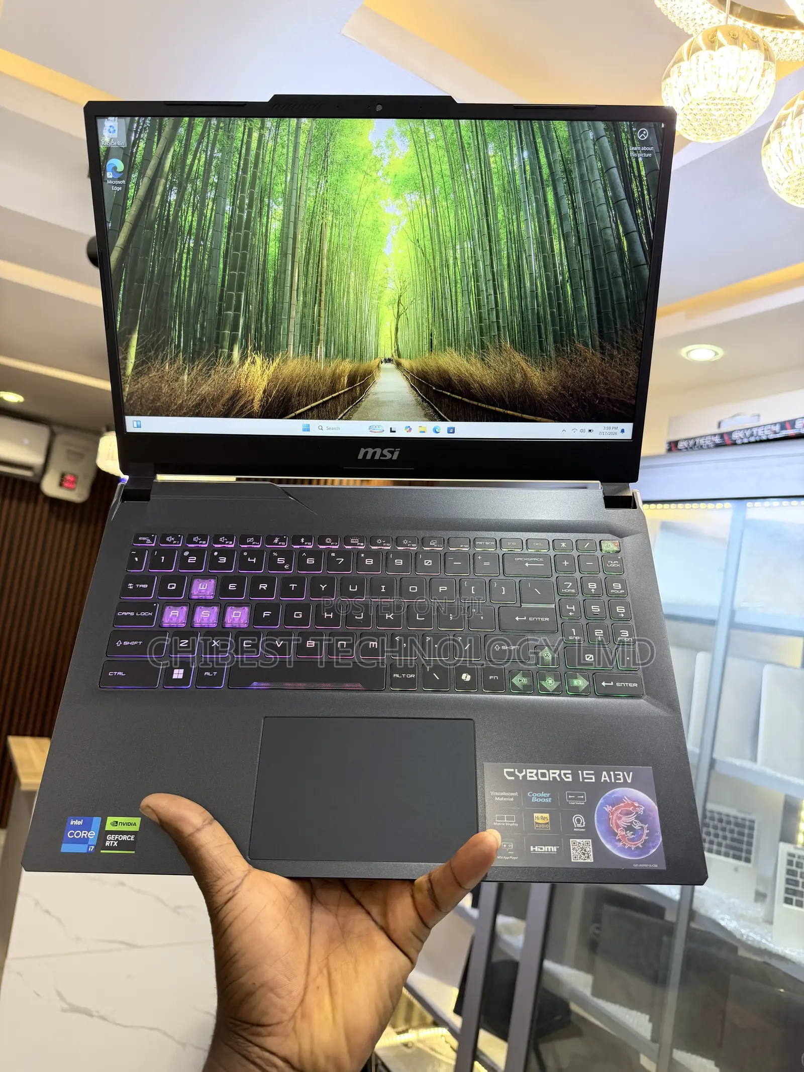 Laptop MSI Cyborg 15 24GB Intel Core i7 SSD 1T