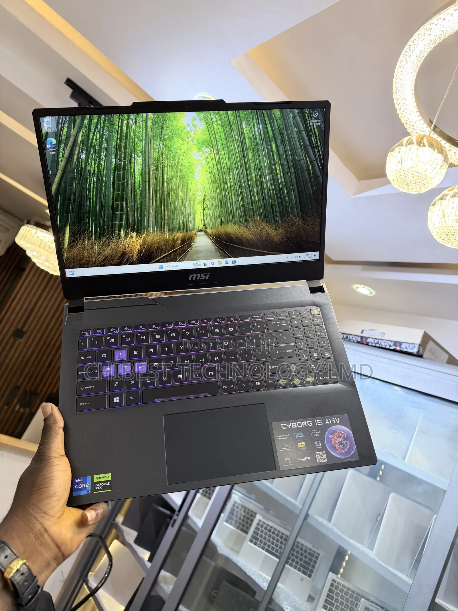 Laptop MSI Cyborg 15 24GB Intel Core i7 SSD 1T