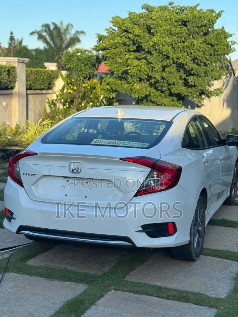 Honda Civic 2019 White