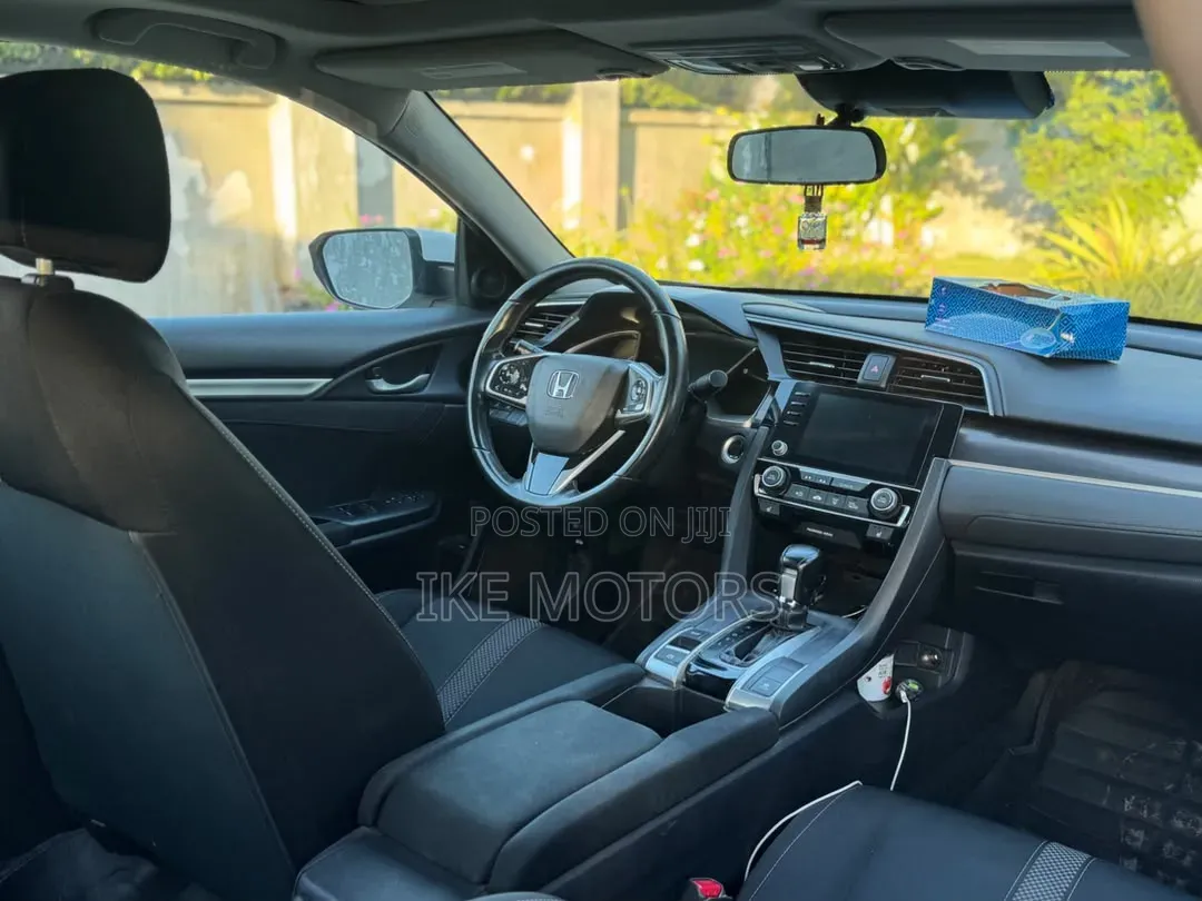 Honda Civic 2019 White