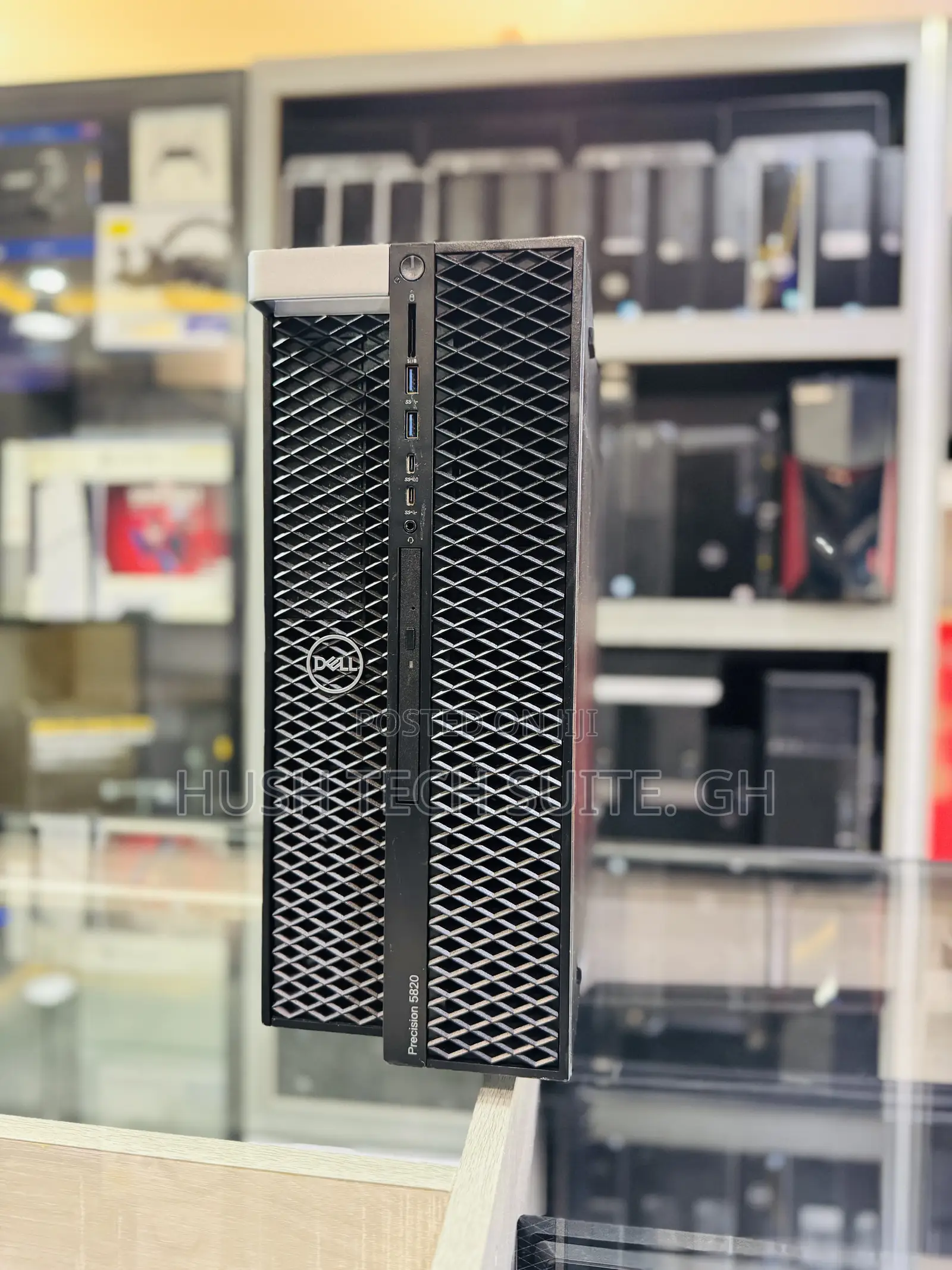 Desktop Computer Dell Precision 5820 96GB Intel Xeon HDD+SSD 256GB