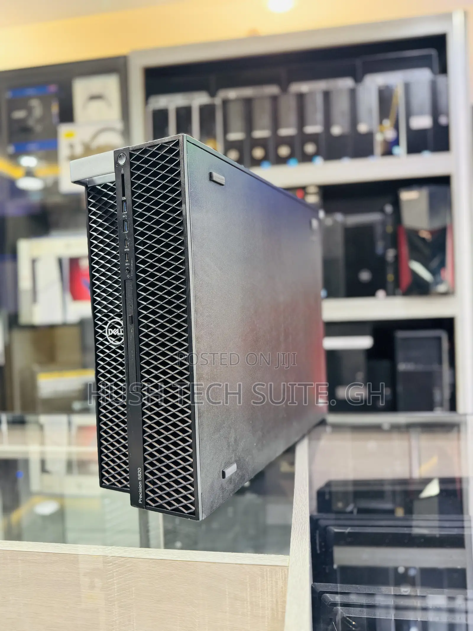 Desktop Computer Dell Precision 5820 96GB Intel Xeon HDD+SSD 256GB