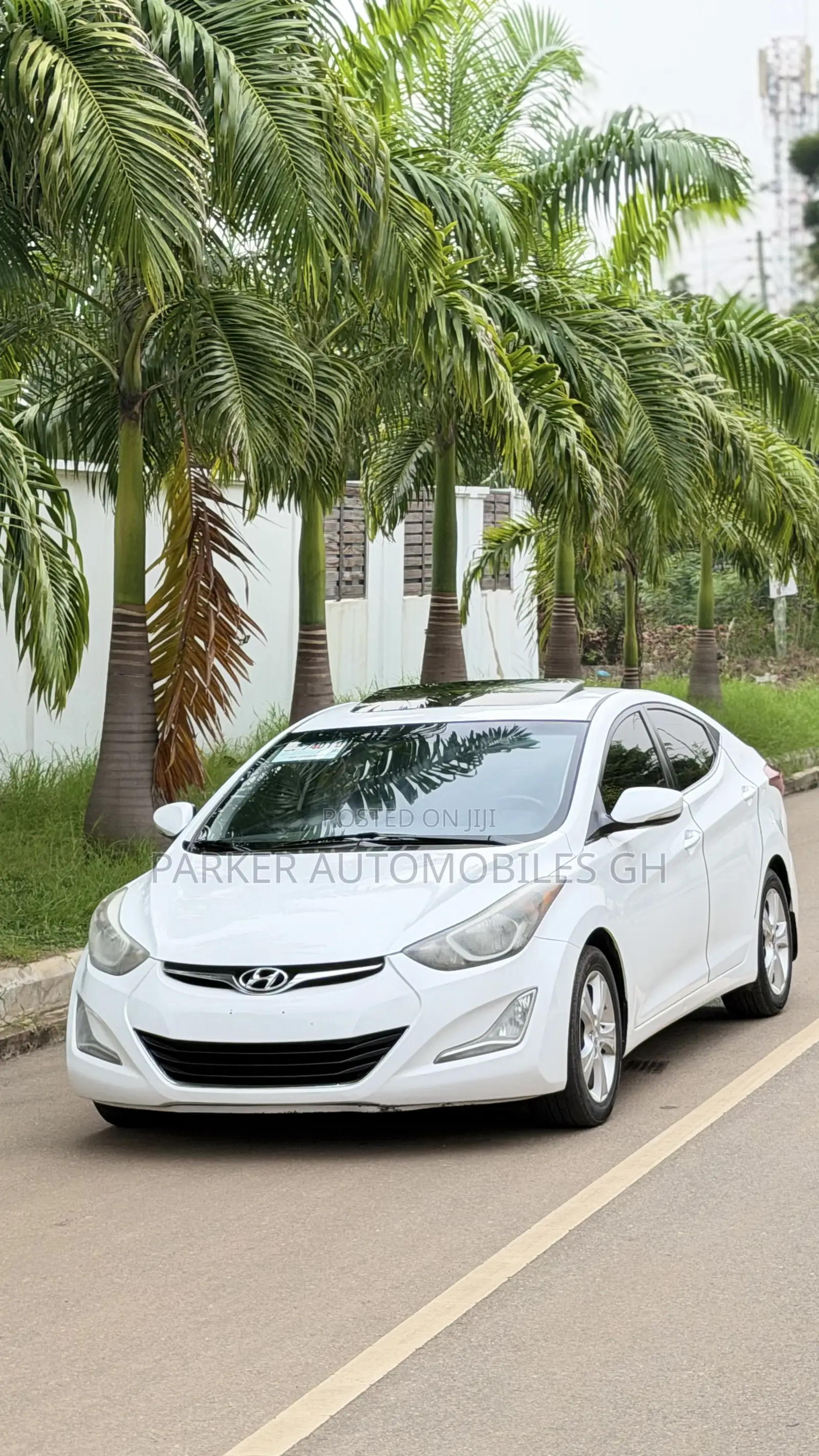 Hyundai Elantra Limited Sedan FWD (1.8L 4cyl 6A) 2016 White