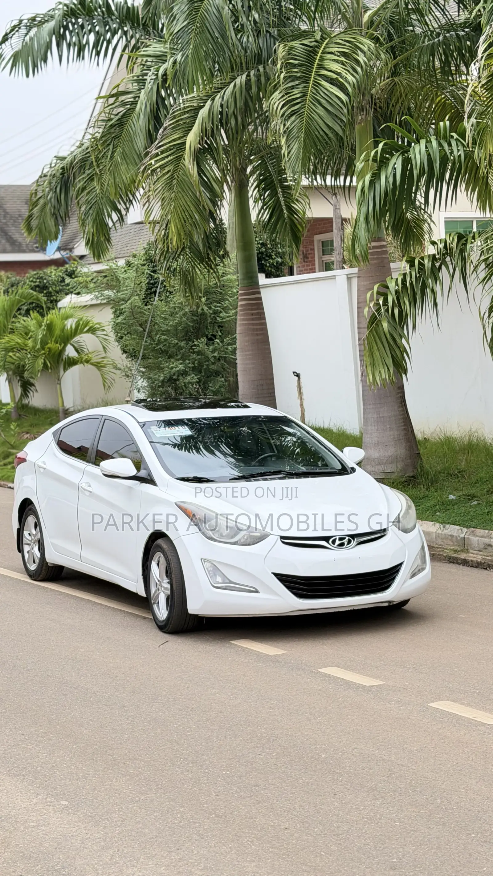Hyundai Elantra Limited Sedan FWD (1.8L 4cyl 6A) 2016 White