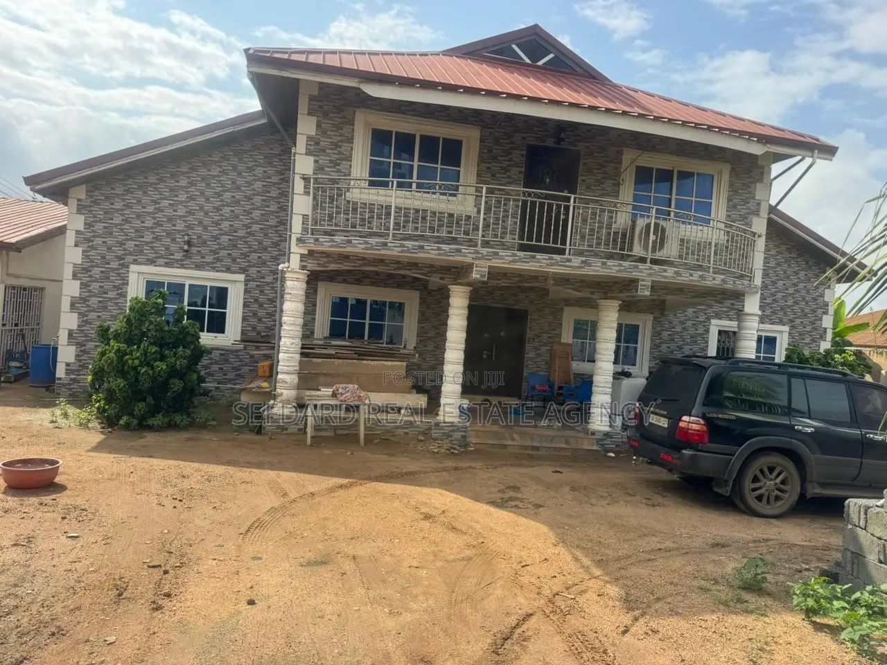 5bdrm House in Sefdard Properties, Ablekuma for sale