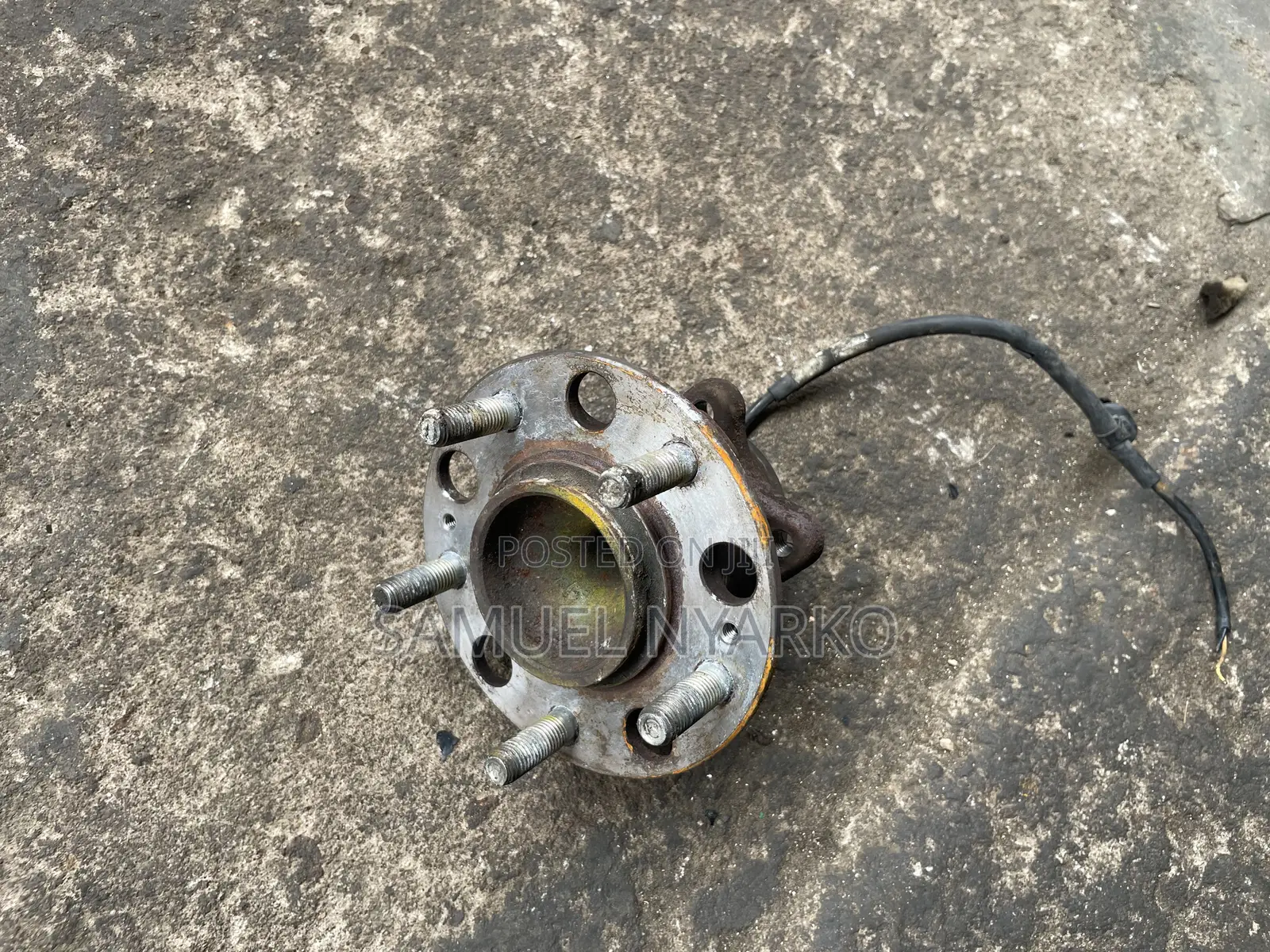 Hyundai Sonata 2016 Back Hub 2x4