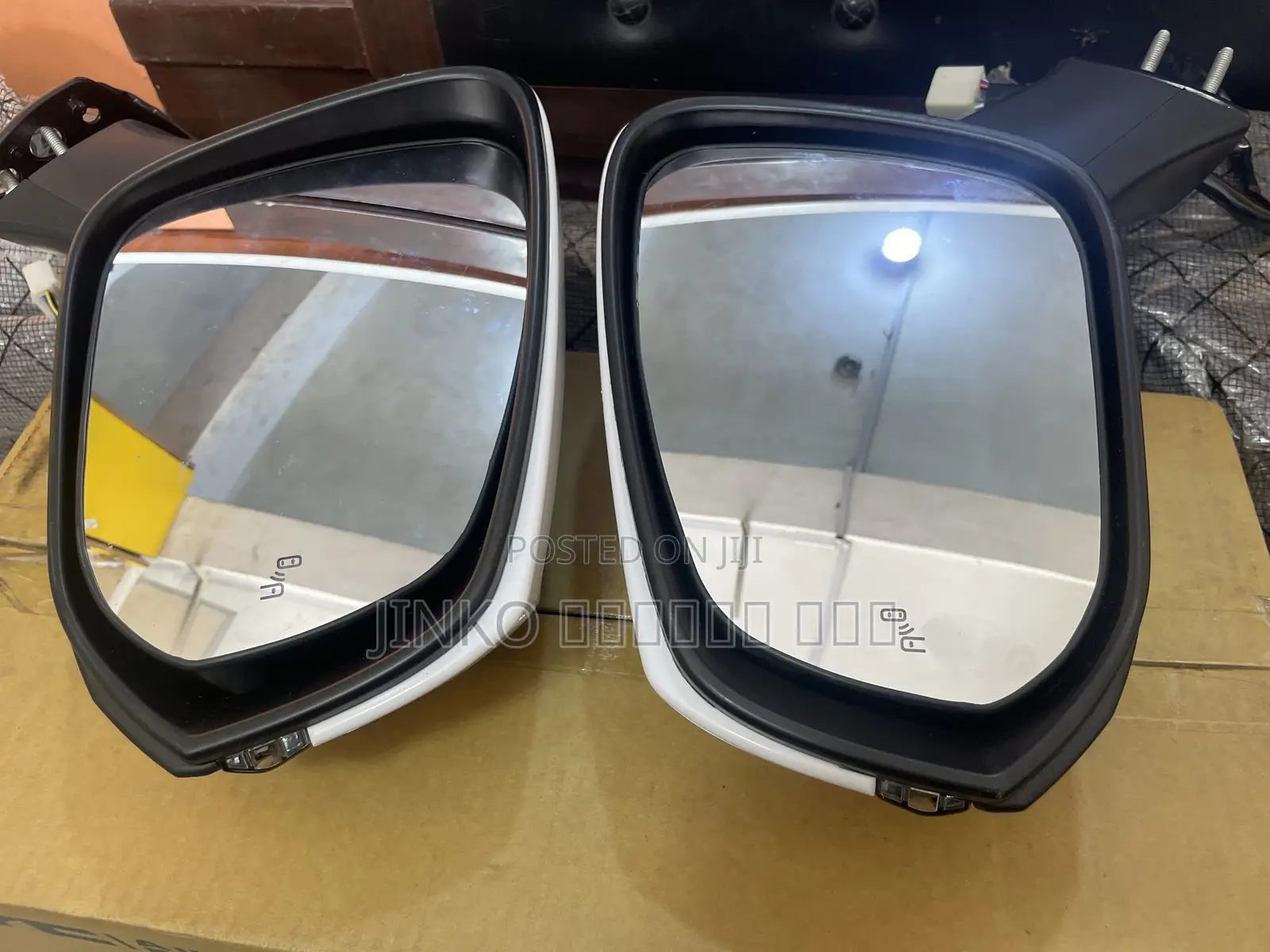 Toyota RAV4 2020-2025 Side Mirror With Senser and Light Pair