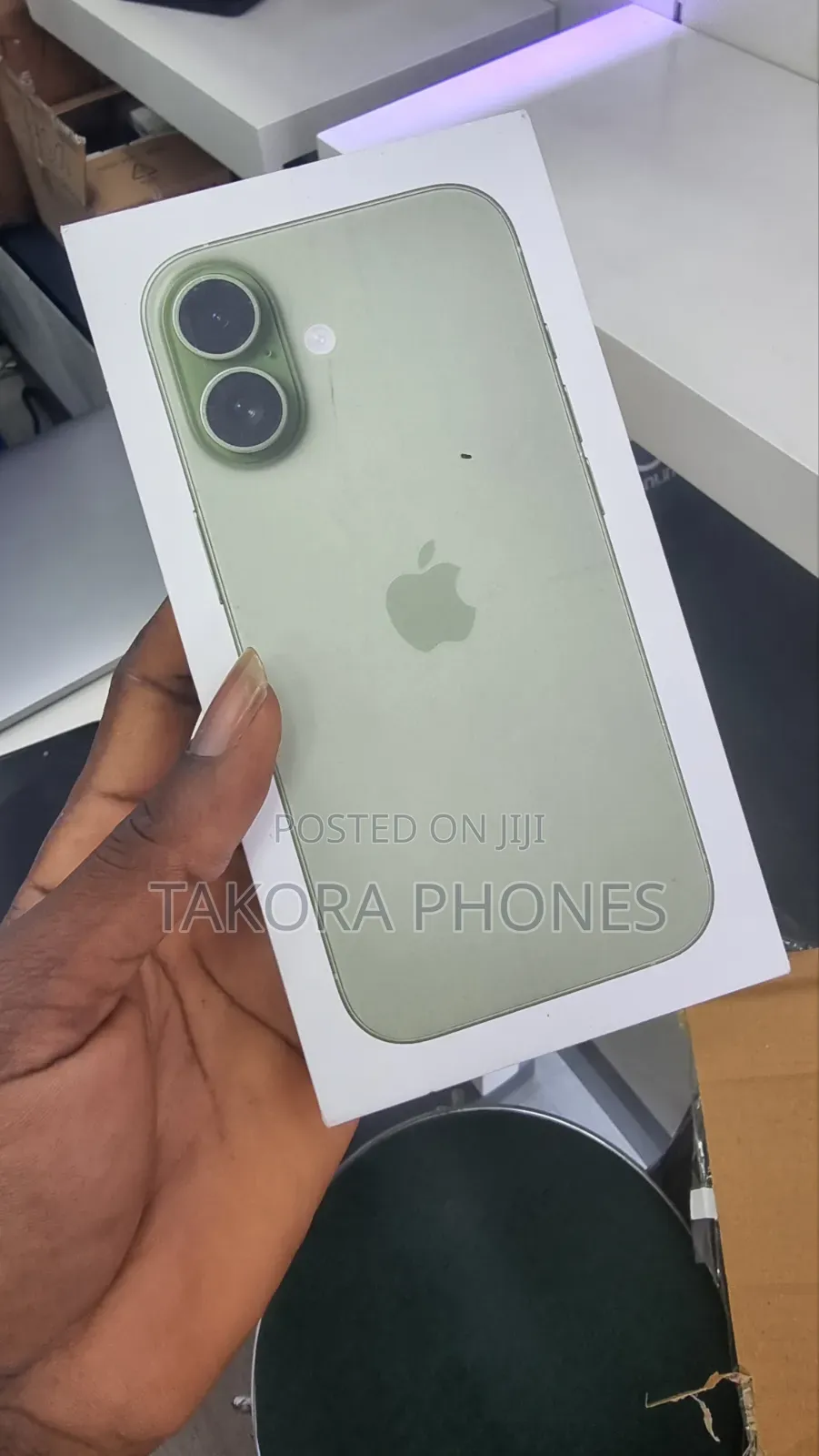 New Apple iPhone 17 256 GB Green