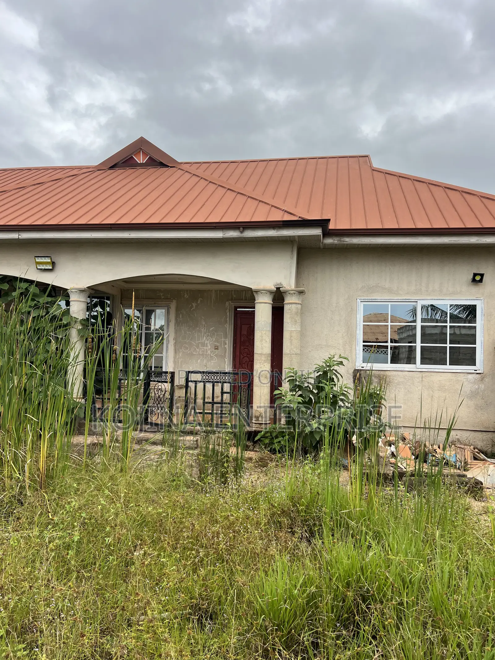 3bdrm House in Nkoranza, Amansie West for sale