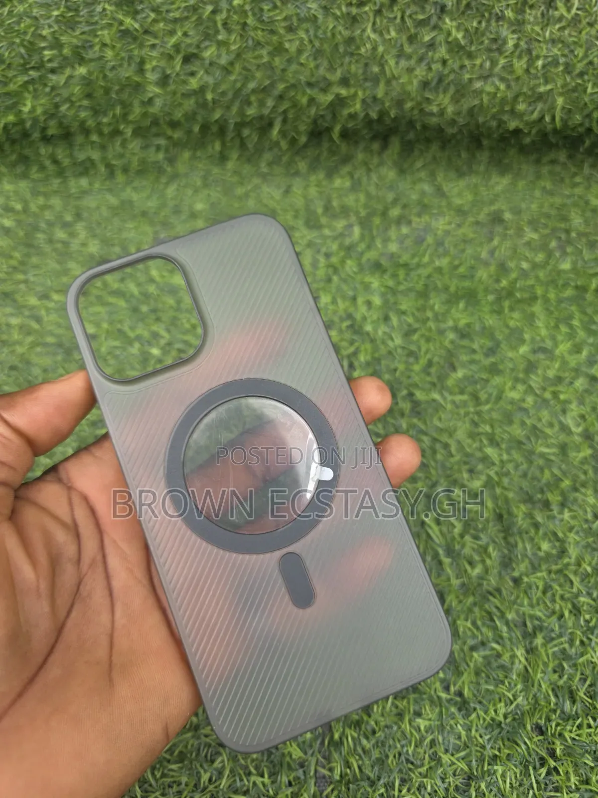 iPhone 12/13 Pro Max Translucent Case (Magsafe Support)