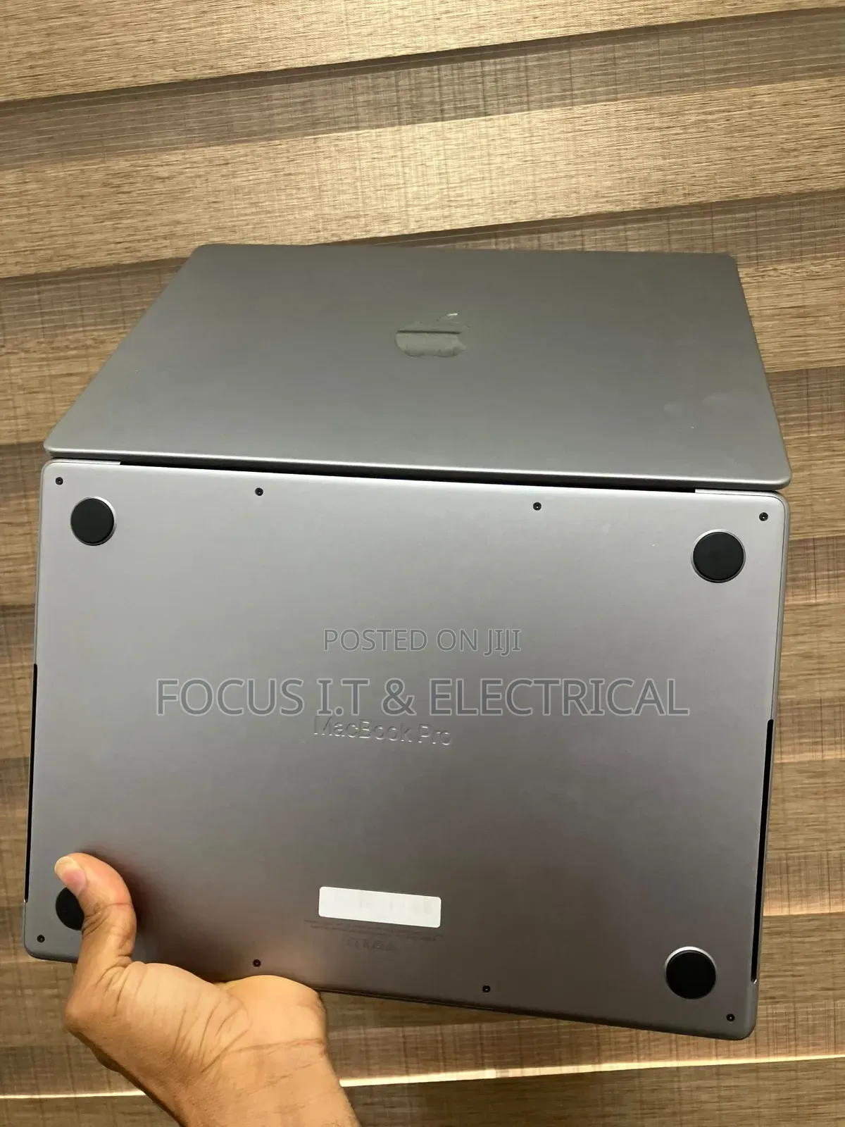 Laptop Apple MacBook Pro 2021 M1 32GB Apple M1 Pro SSD 512GB