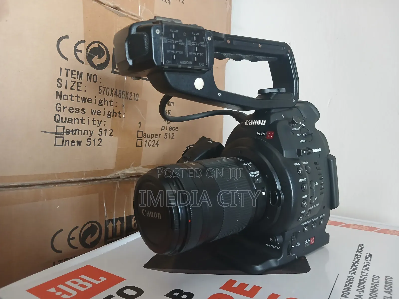 Canon C100 With 18-135mm Lens