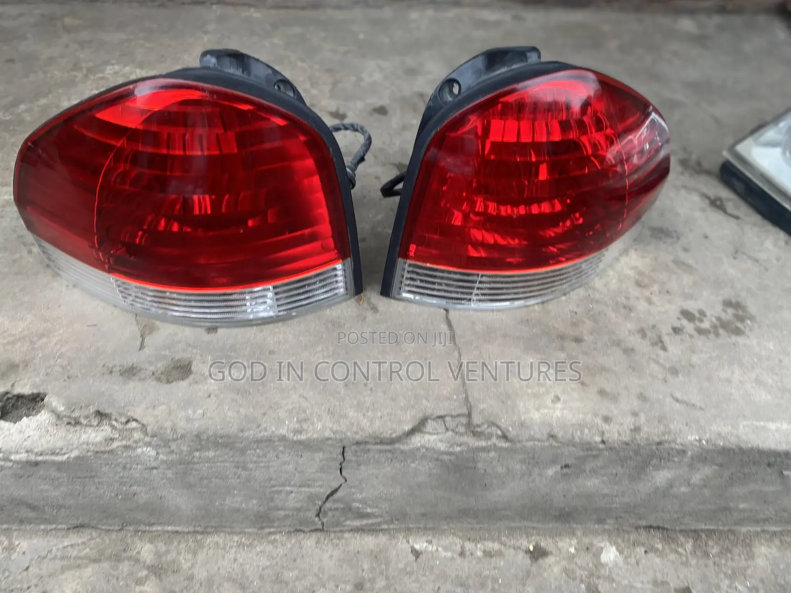 Hyundai Santa Fe 2005 Tail Light Pair