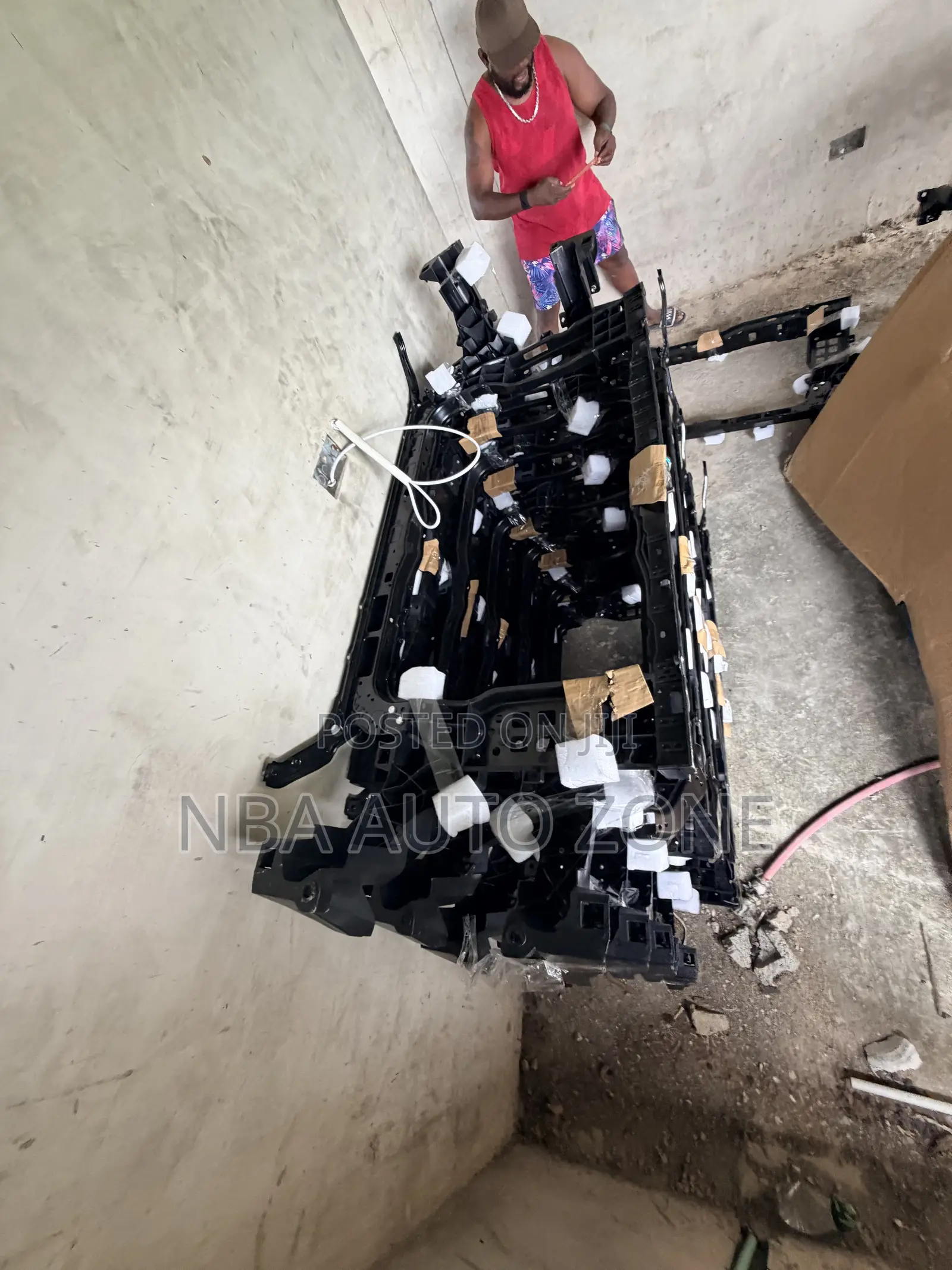 Hyundai Santa Fe 2013-2018 Radiator Support Frame