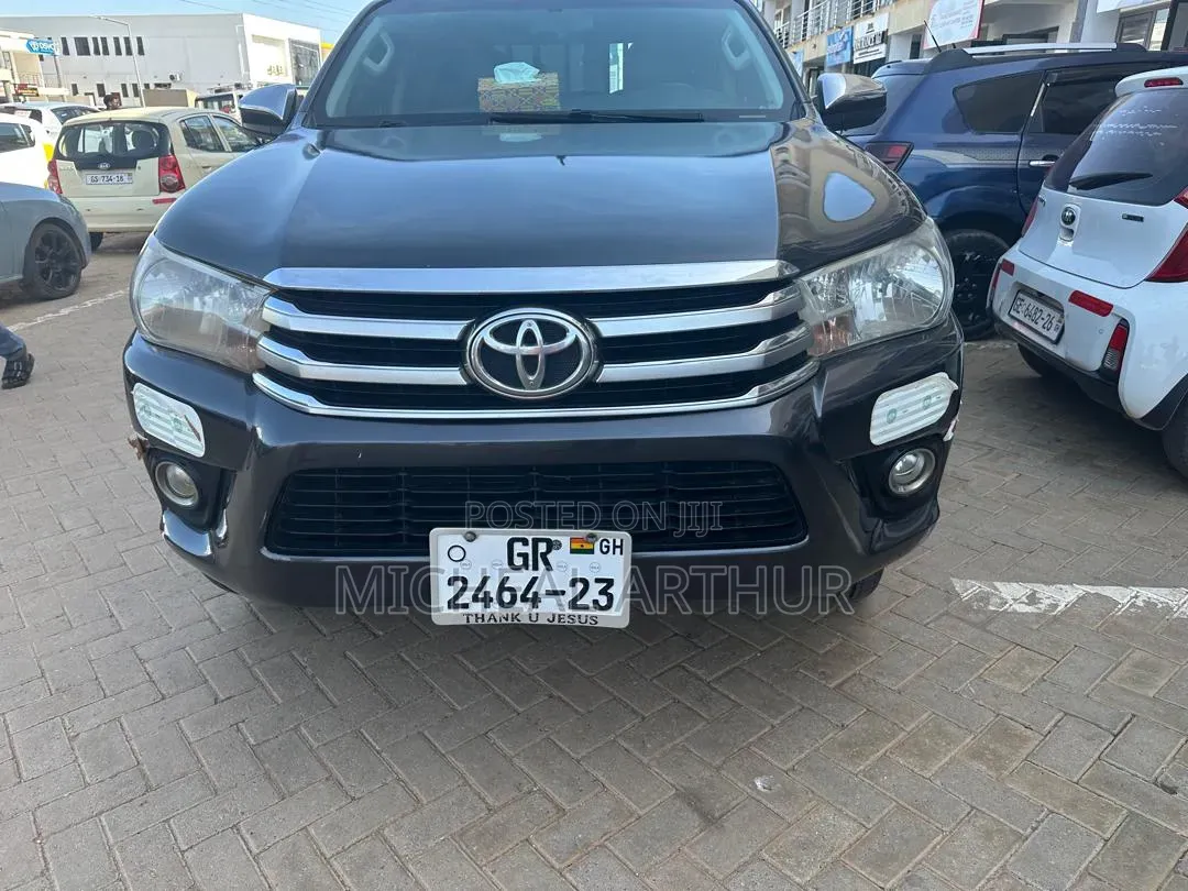 Toyota Hilux 2017 Gold