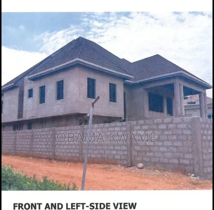 6bdrm House in Laryea Homes, Dawhenya for sale
