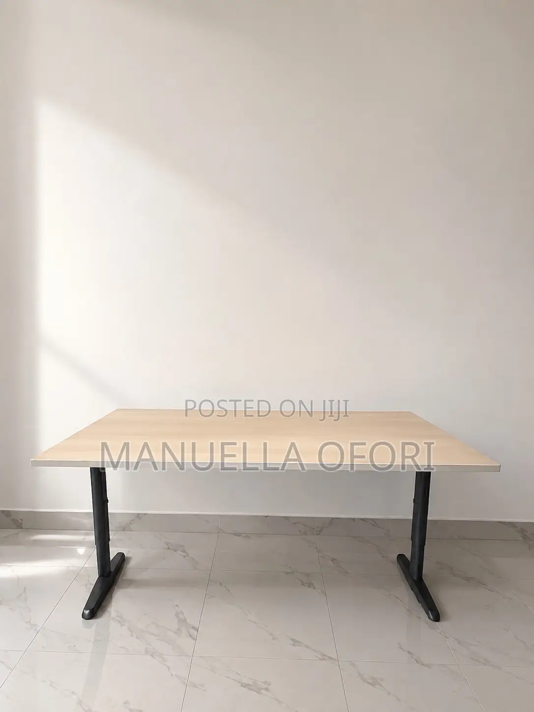 Table / Desk
