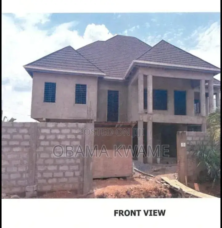 6bdrm House in Laryea Homes, Dawhenya for sale