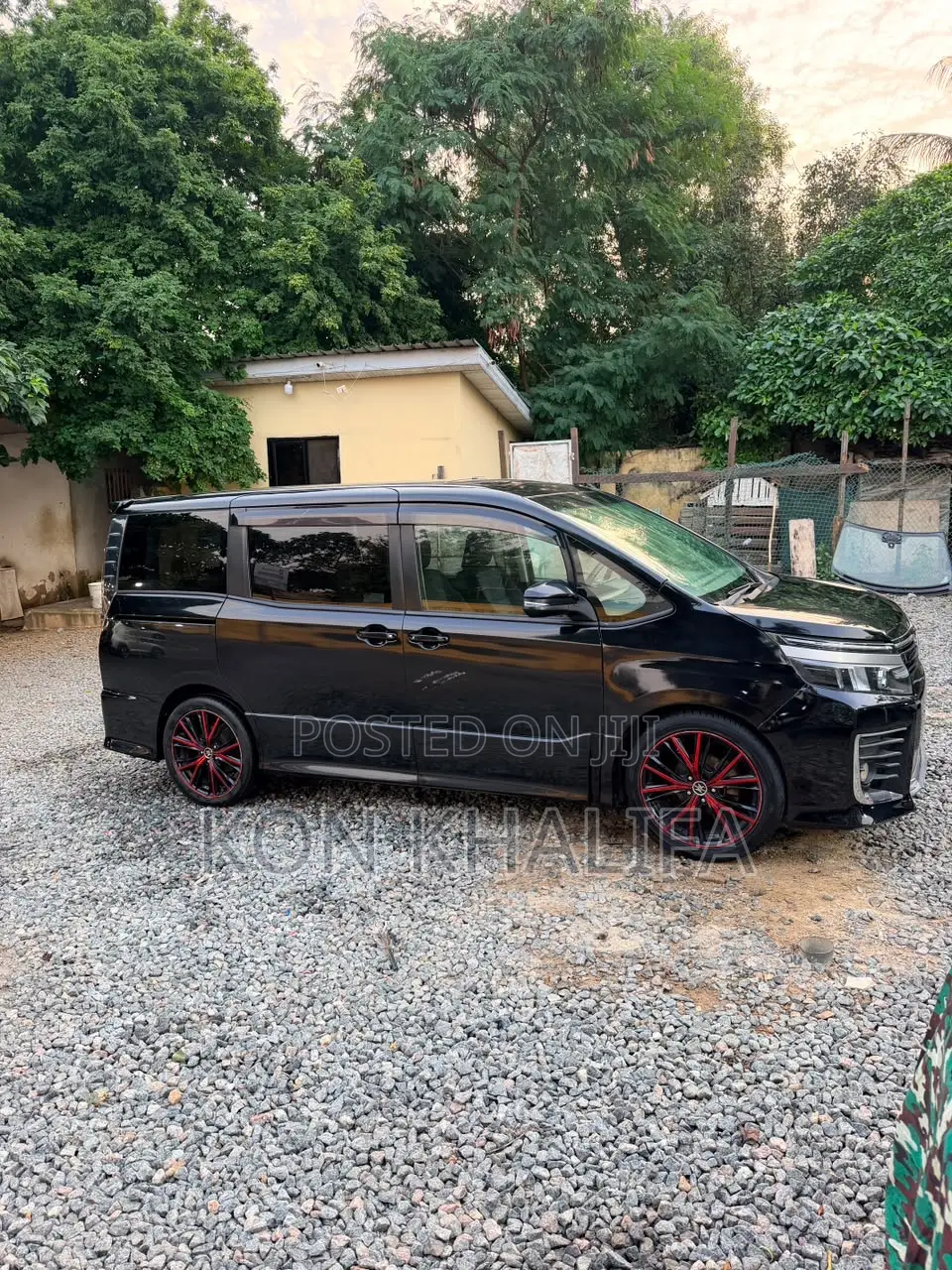 Toyota Voxy 2014 Black