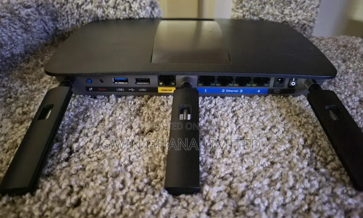 Linksys EA6900 Dual Band Gigabit Wirless Router. 1900mbs