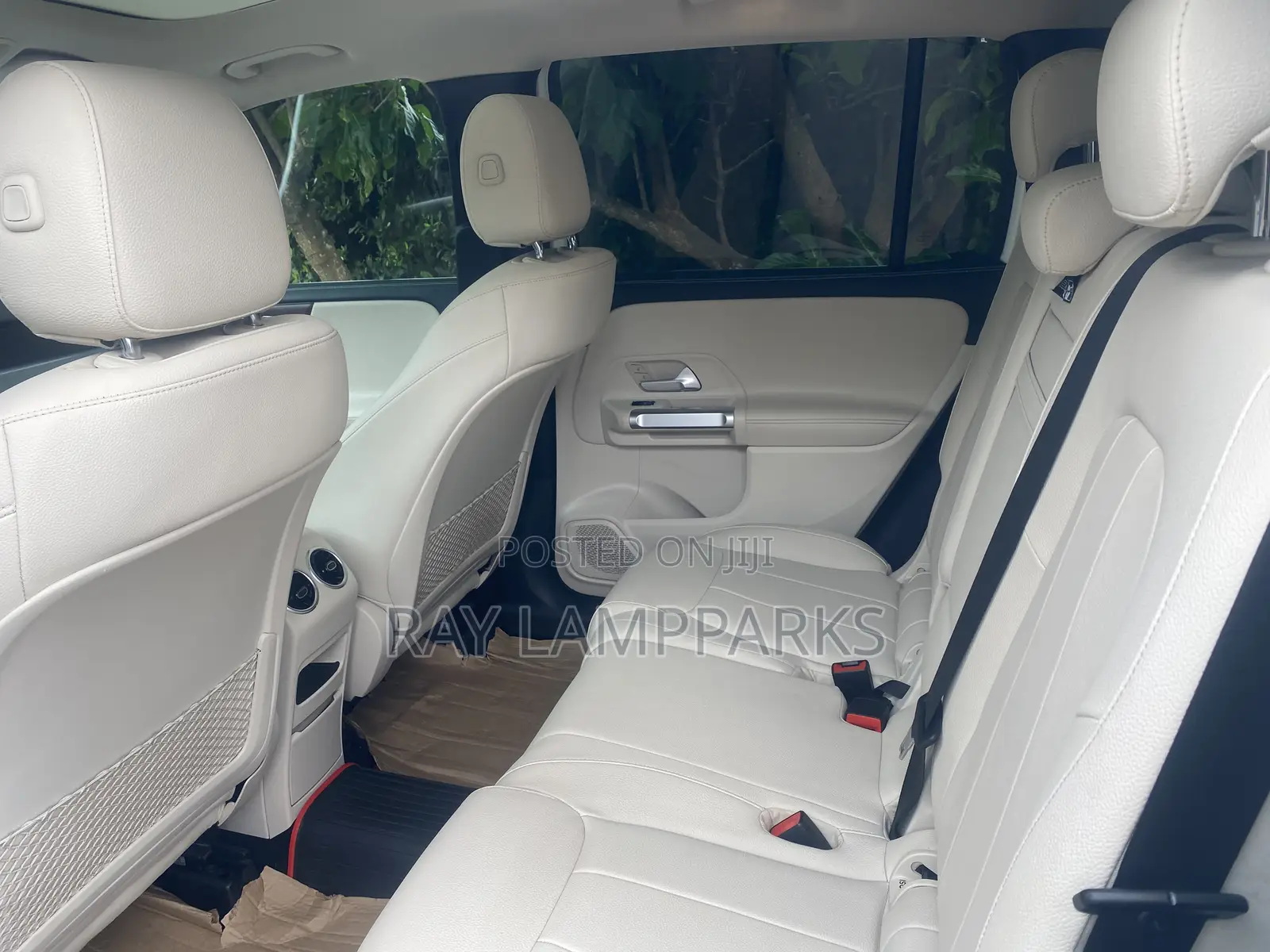 Mercedes-Benz GLB-Class 2022 White