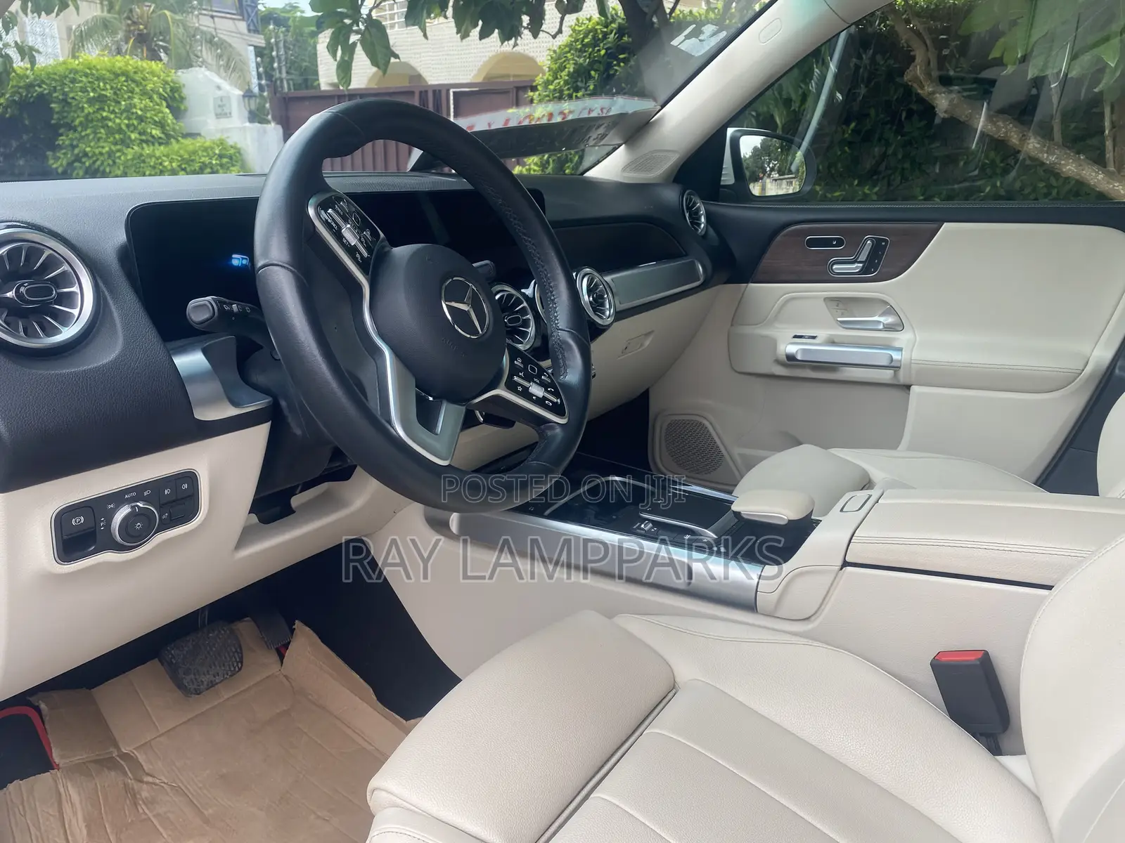 Mercedes-Benz GLB-Class 2022 White