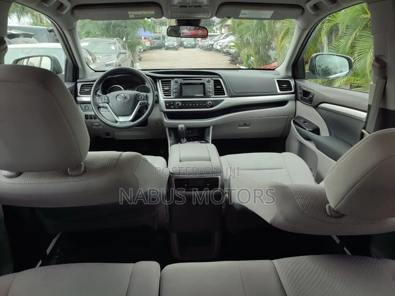 Toyota Highlander LE AWD 2020 Silver