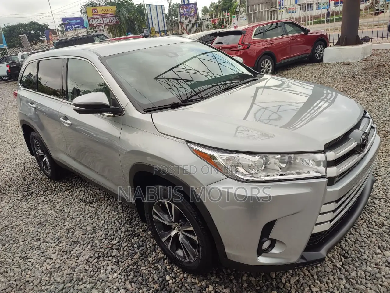 Toyota Highlander LE AWD 2020 Silver