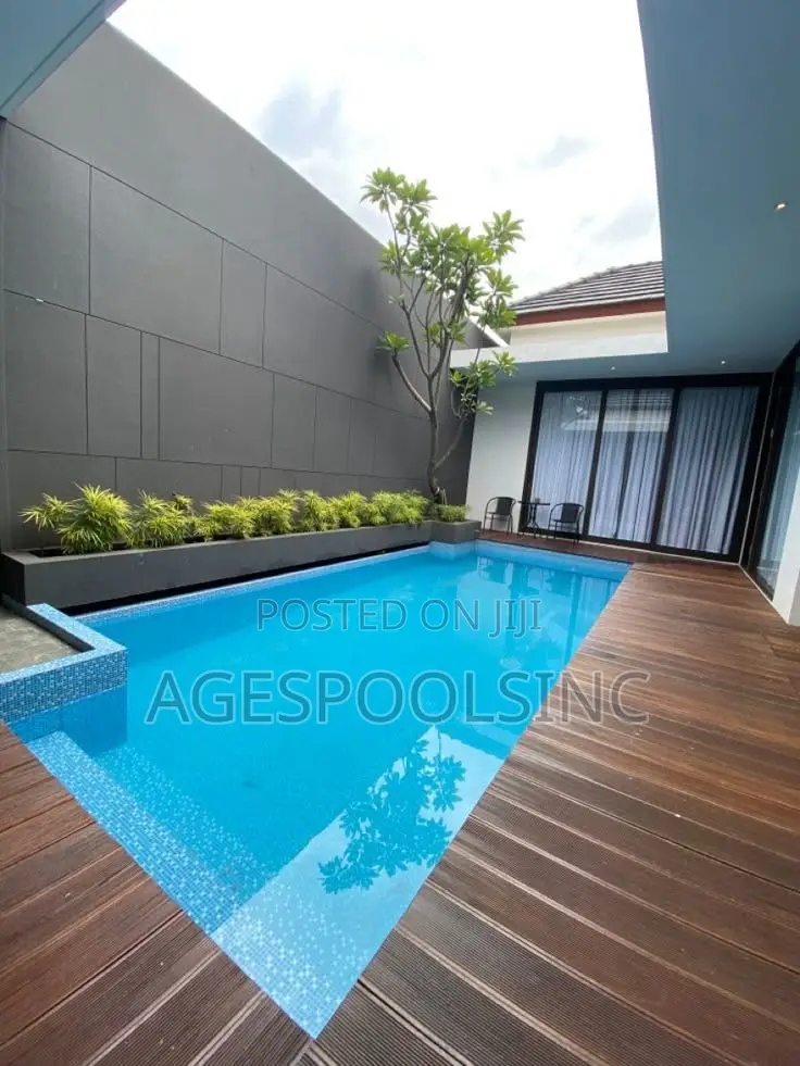 Swimming Pool Cleaning