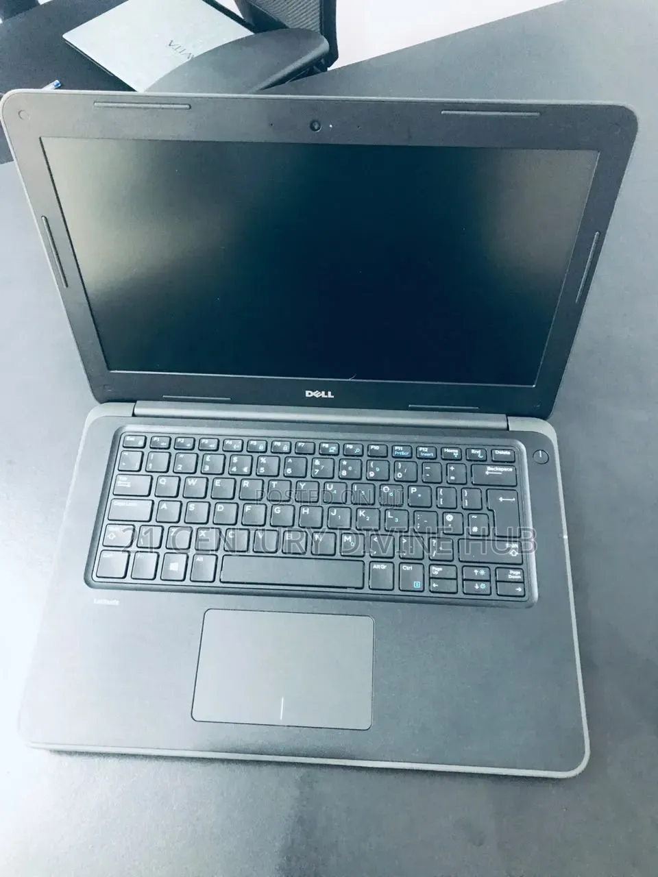 Laptop Dell Latitude 3380 4GB Intel Core 3 HDD 256GB