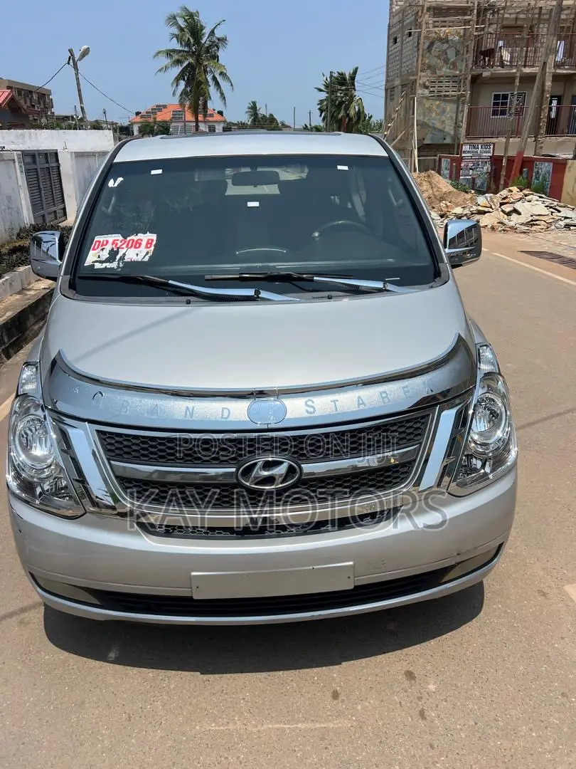 Hyundai Starex 2015 Grey