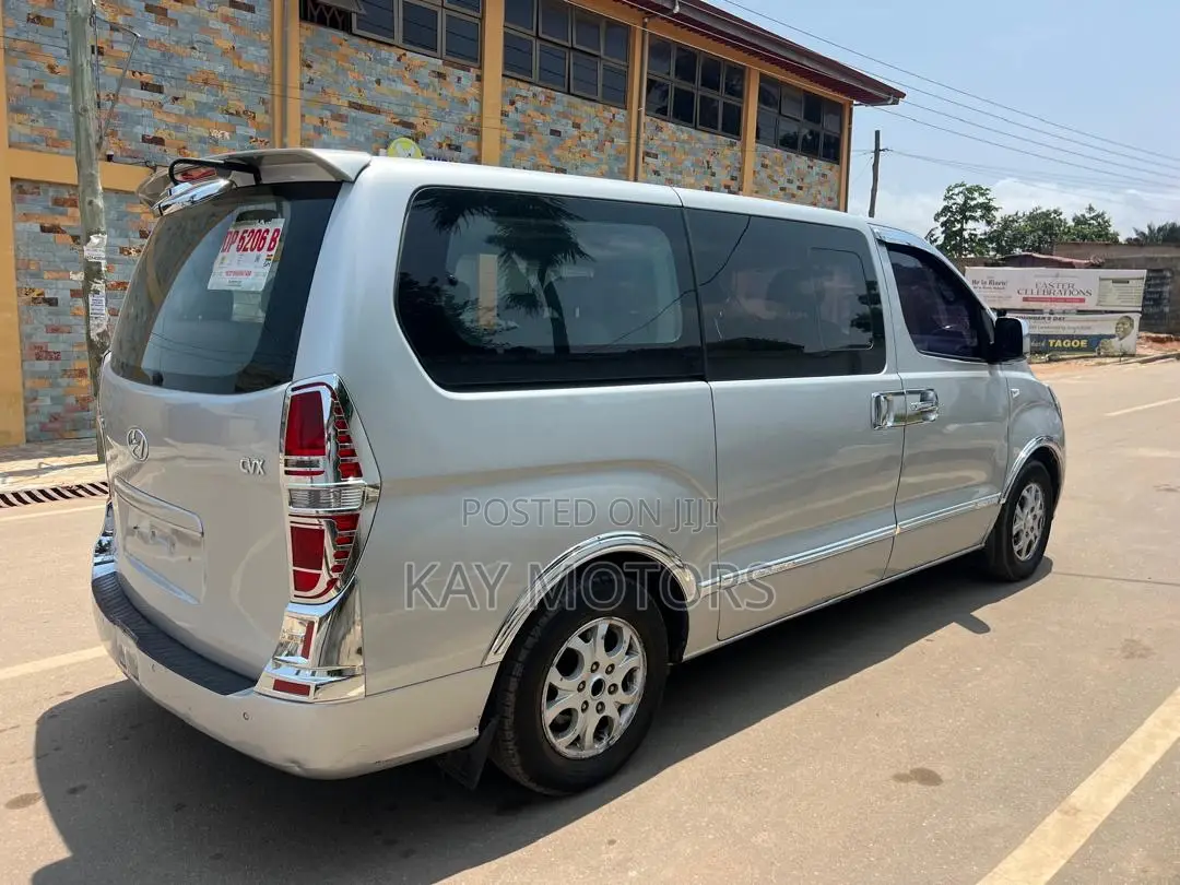 Hyundai Starex 2015 Grey