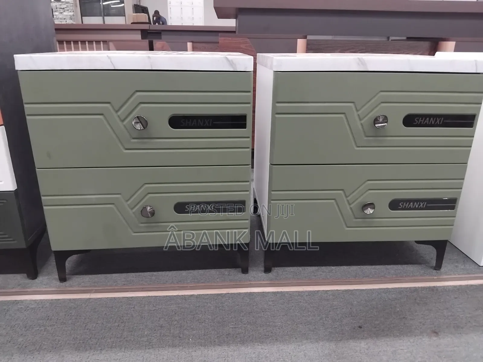 Side Drawer