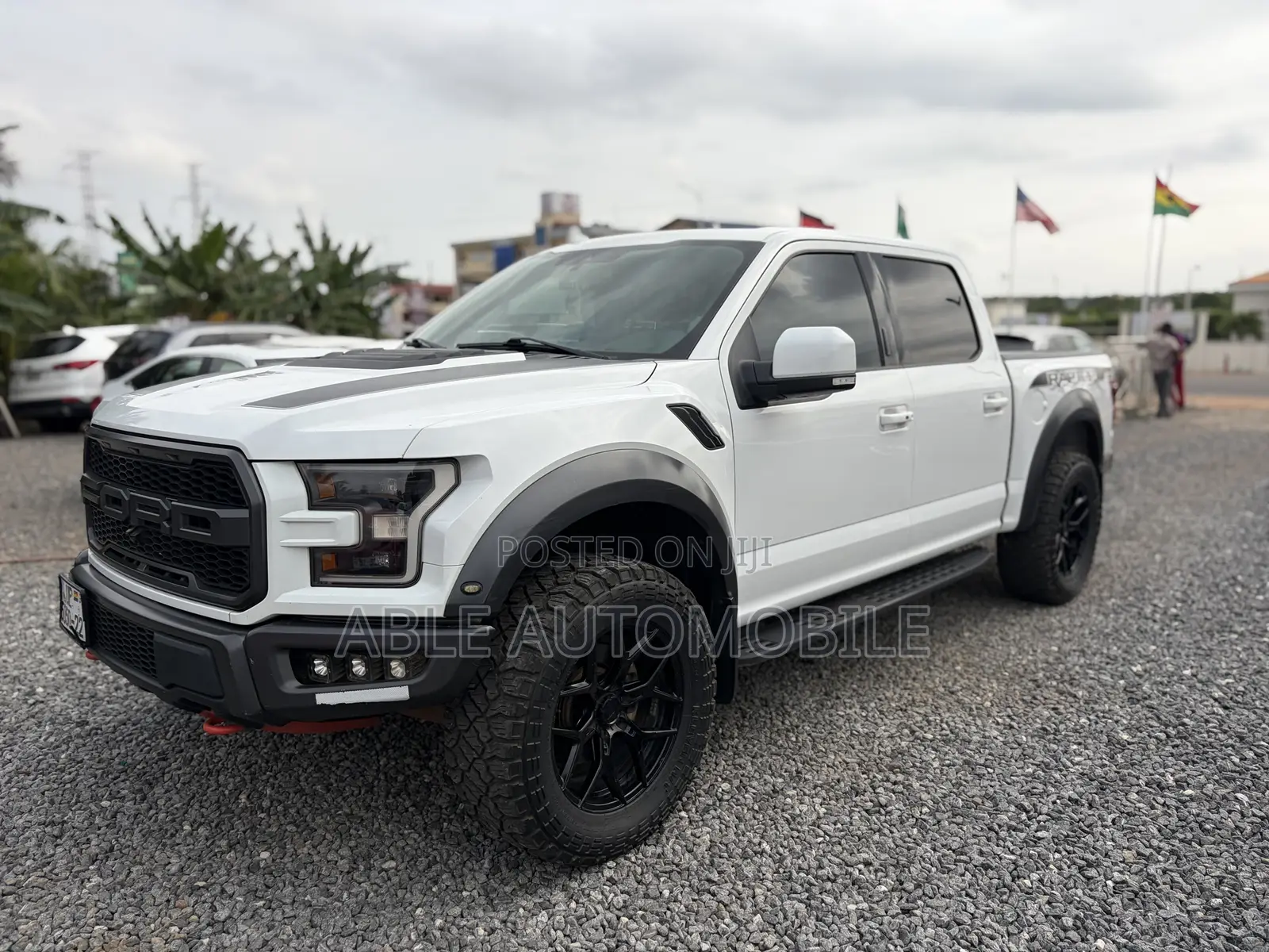 Ford F-150 XLT 4x4 Regular Cab Styleside 8 ft. box 141 in. WB 2019 White