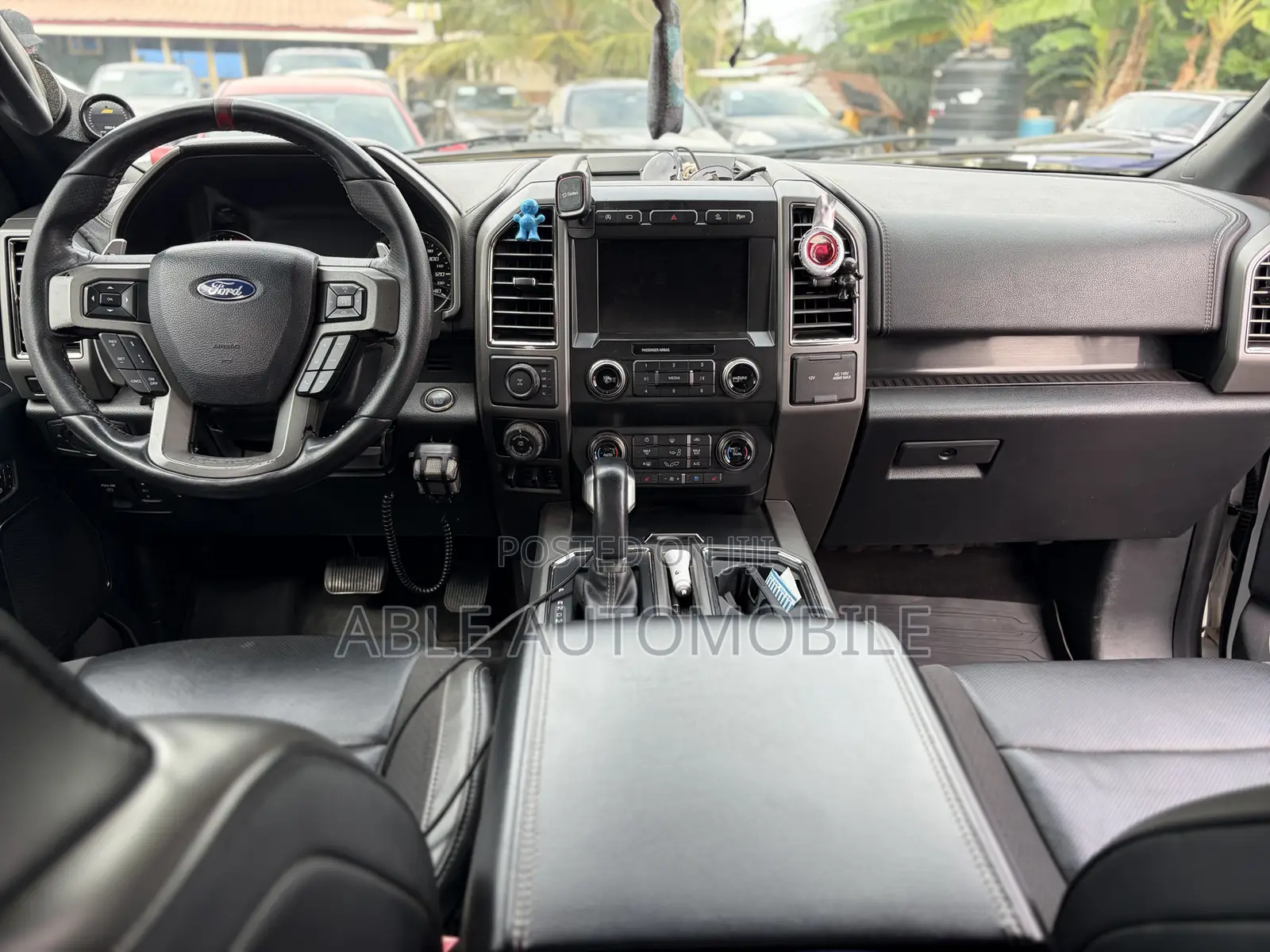 Ford F-150 XLT 4x4 Regular Cab Styleside 8 ft. box 141 in. WB 2019 White
