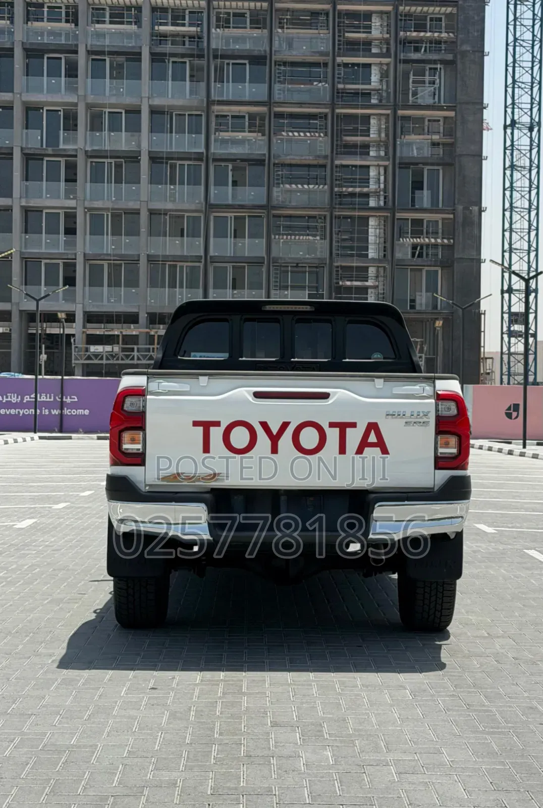 Toyota Hilux 2025 White