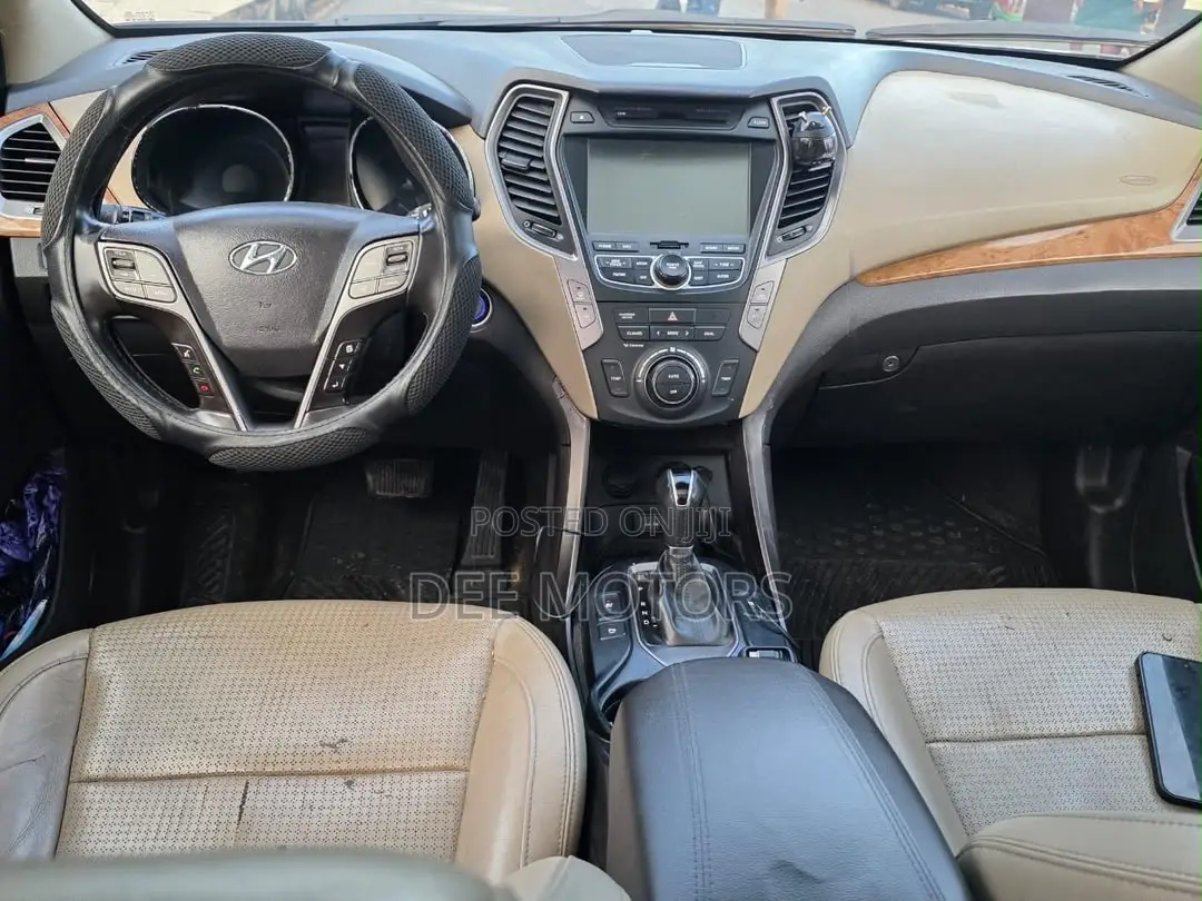 Hyundai Santa Fe 2016 Gray