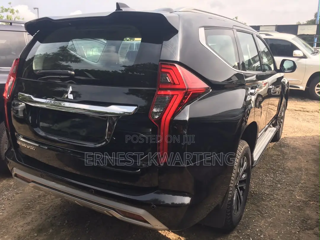 New Mitsubishi Montero Sport 2023 Black