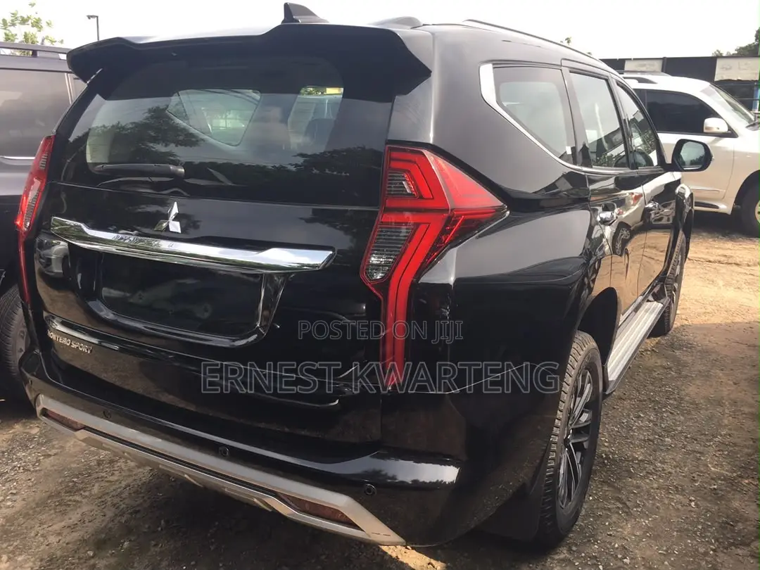 New Mitsubishi Montero Sport 2023 Black