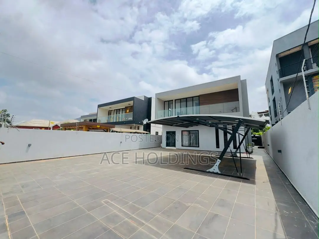 4bdrm Mansion in East Legon Hills for sale