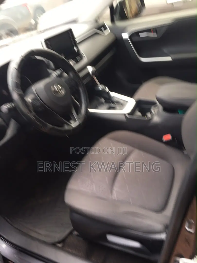 Toyota RAV4 2021 Gray