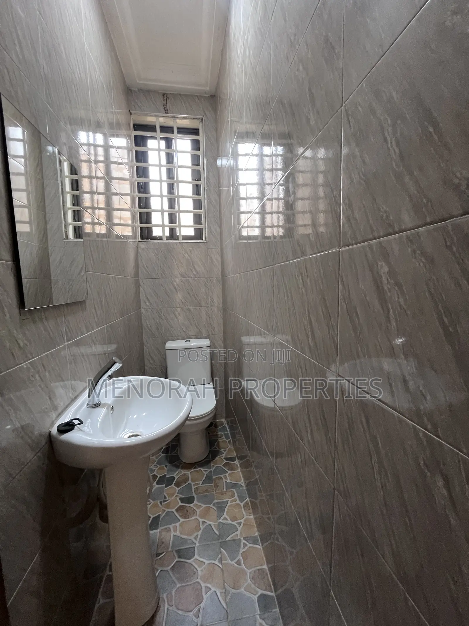 2bdrm Apartment in Adenta Amrahia for rent
