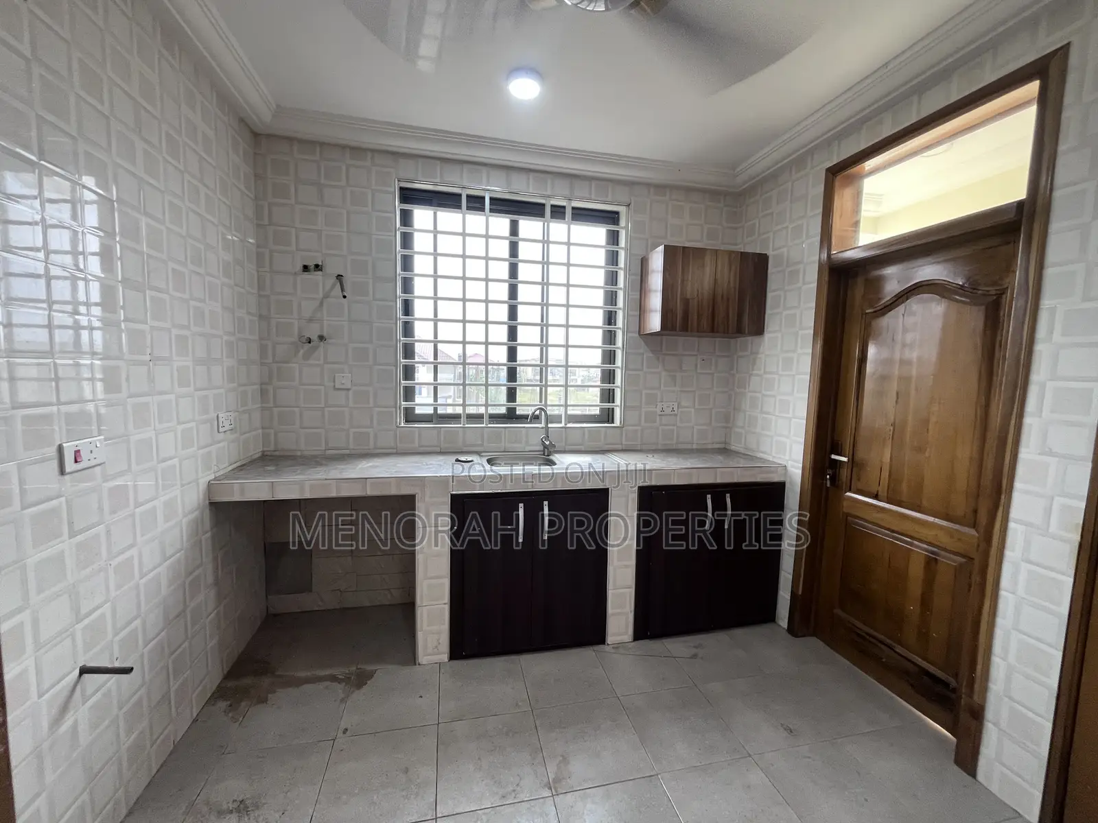2bdrm Apartment in Adenta Amrahia for rent